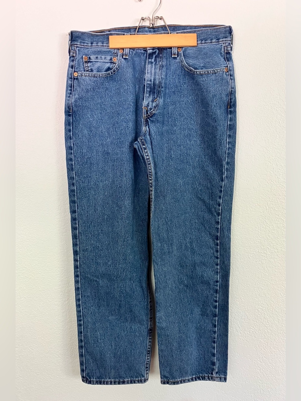 levis 550 straight medium stone wash jeans